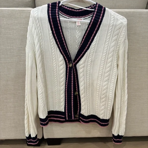 Sweater - Picture 1 of 2